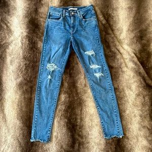 Levi’s 720 High Rise Super Skinny sz 27 EUC